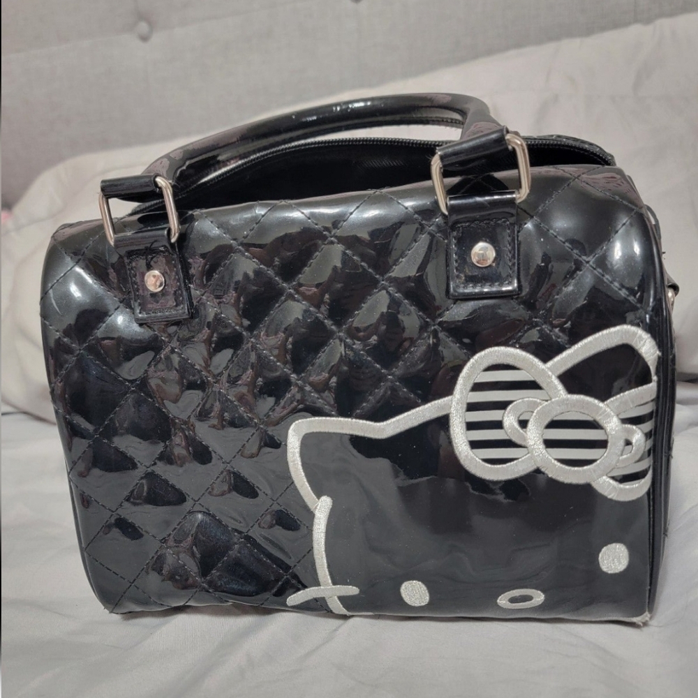 Hello kitty loungelfy purse